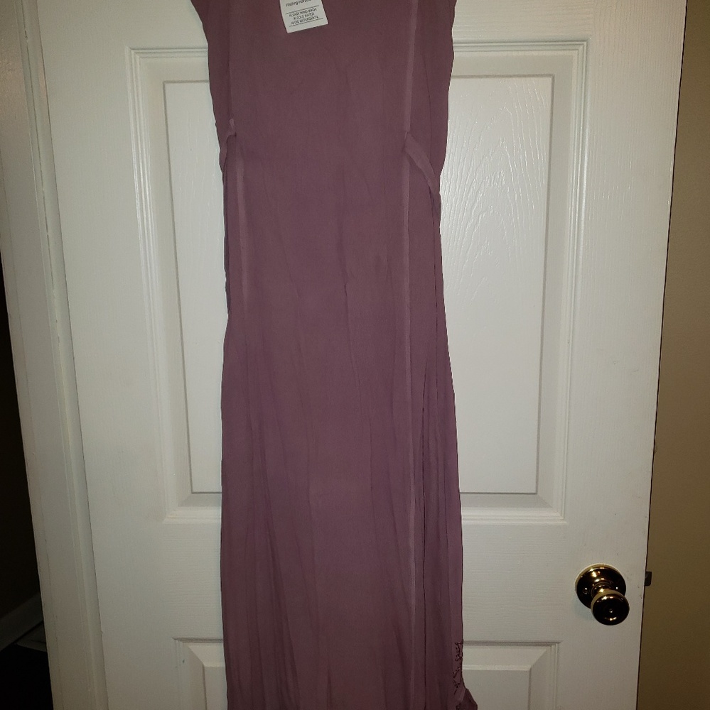 Dress - Picture 3 of 4
